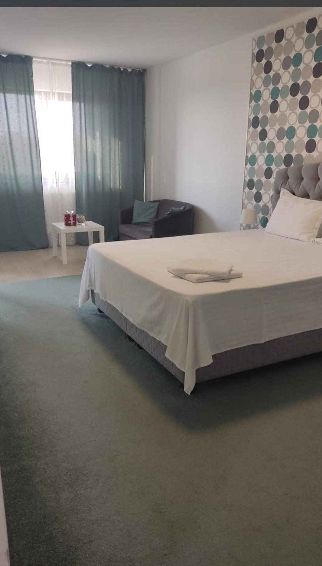 Dc Ghencea 158 Self Check-In Apartment Bukares Bagian luar foto